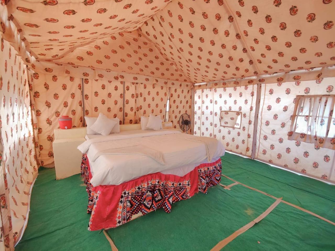 Om Luxury Resort Jaisalmer Quarto foto