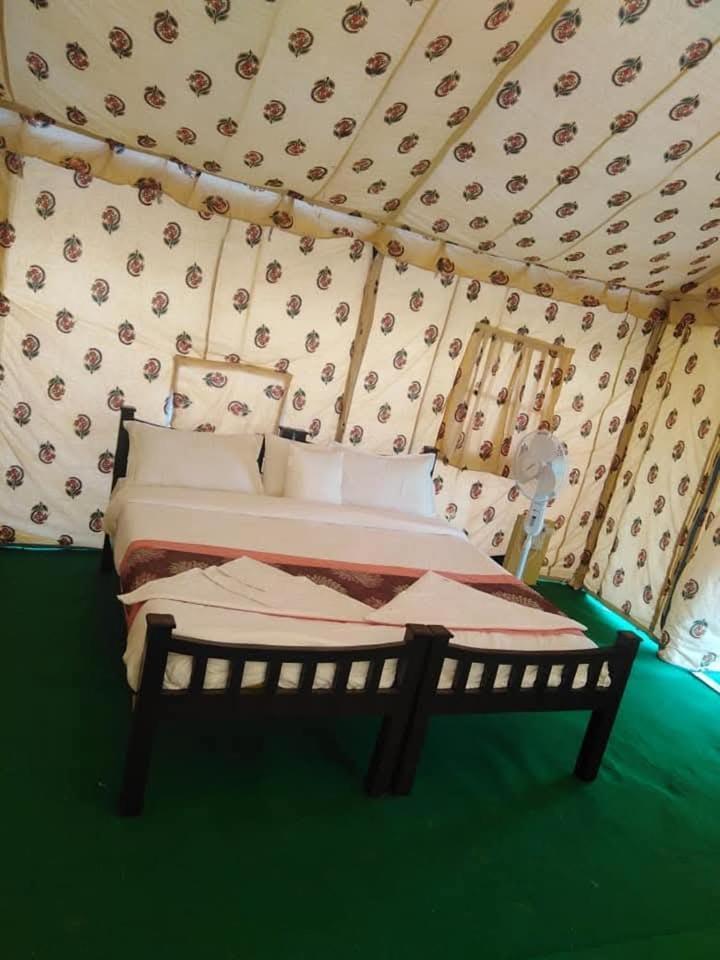 Om Luxury Resort Jaisalmer Quarto foto